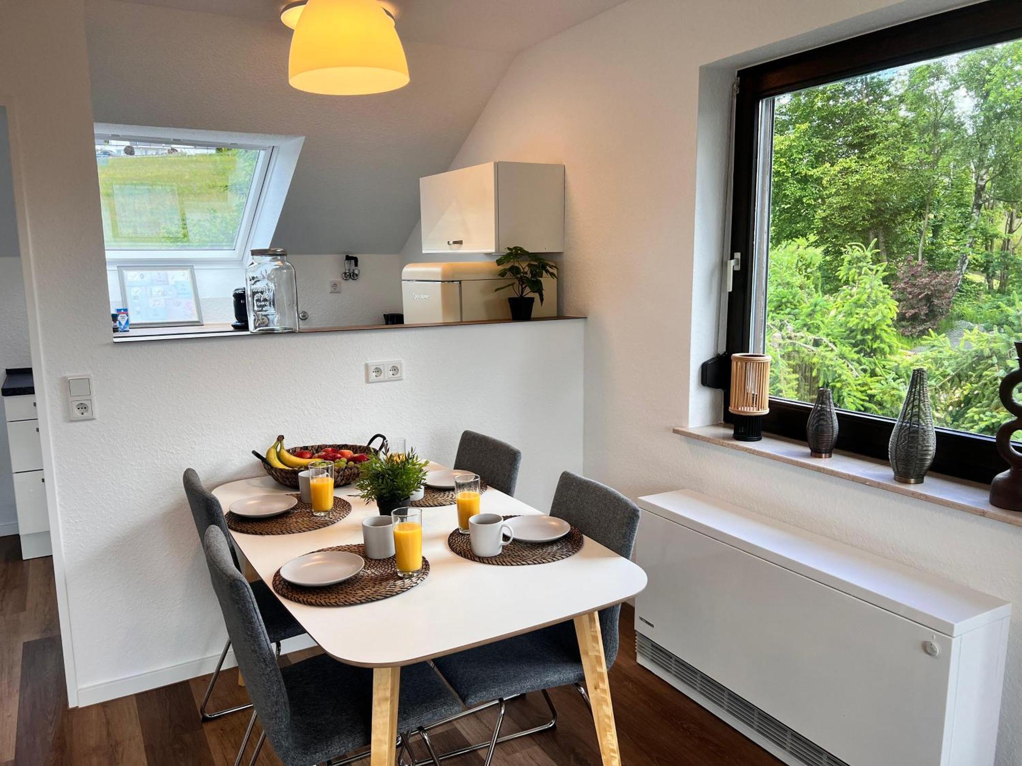 Gemuetliche 3-Zimmer-Wohnung Mit Panoramablick Und Kostenlosem Ueberdachten Parkplatz Winterberg Exterior photo